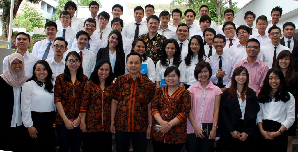 Yudisium LXVI Fakultas Teknologi Informasi dan Sains